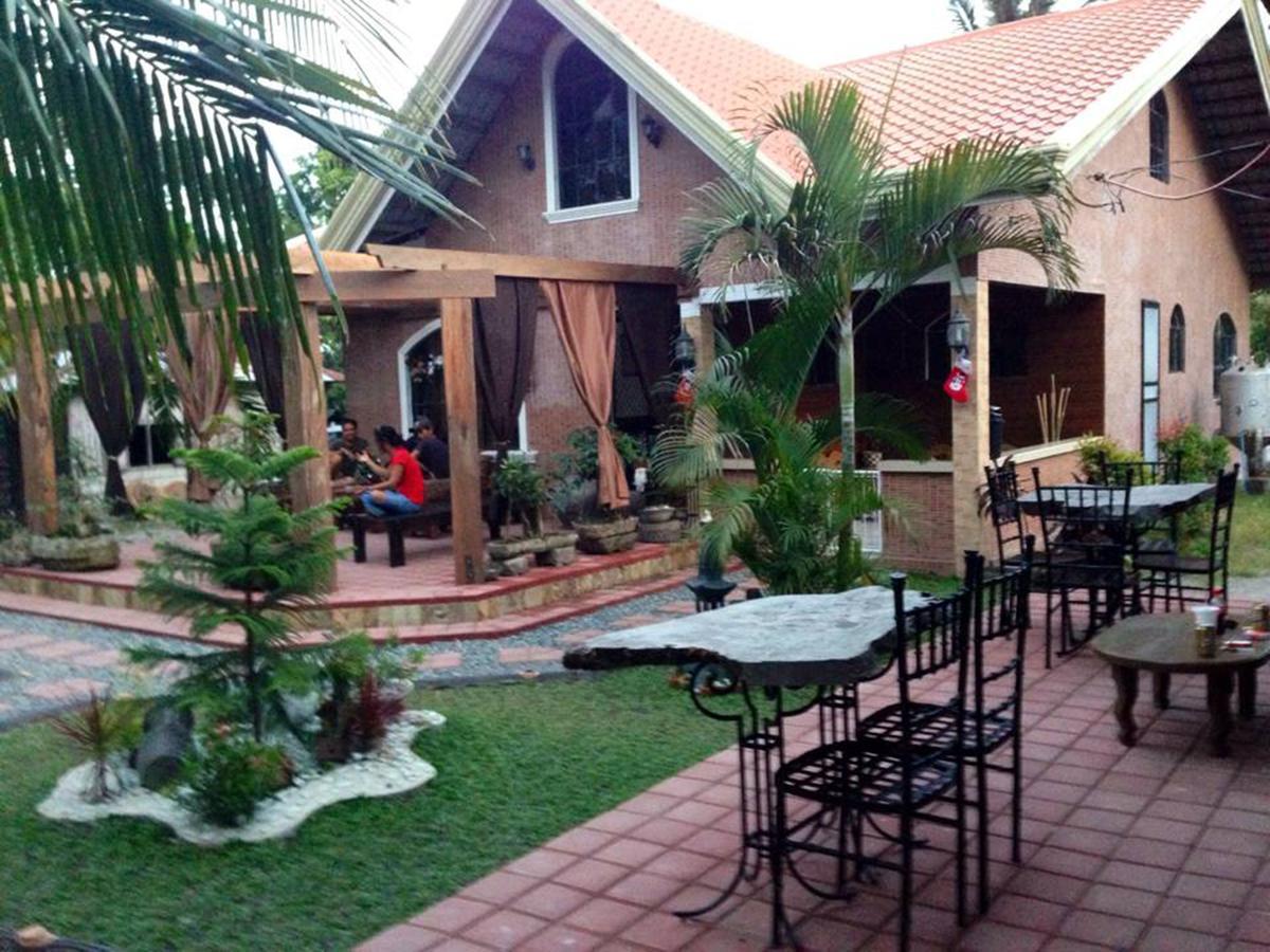 Bognot Lodge : Alvin Bognot Mt Pinatubo Guesthouse And Tours Santa Juliana Chambre photo