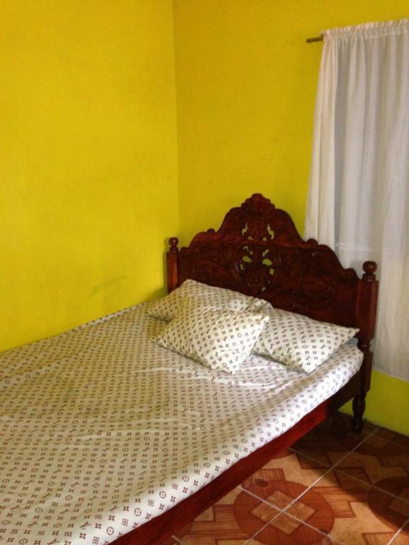 Bognot Lodge : Alvin Bognot Mt Pinatubo Guesthouse And Tours Santa Juliana Extérieur photo